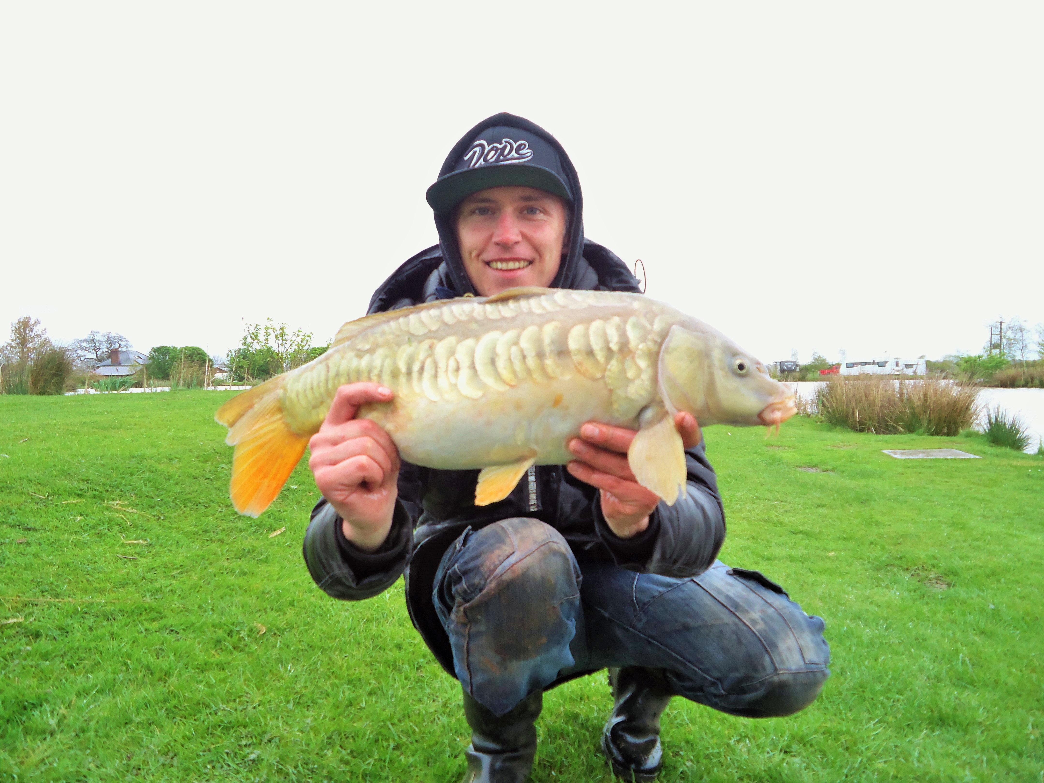 Chester Lakes Fishery New Farm Cheshire